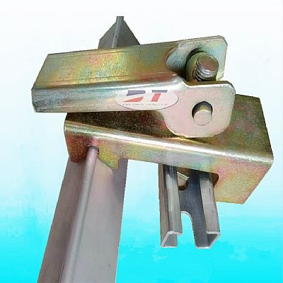 生產鍍鋅壓板手柄角鋁夾持器 導料槽兩側固定防溢裙板加持器